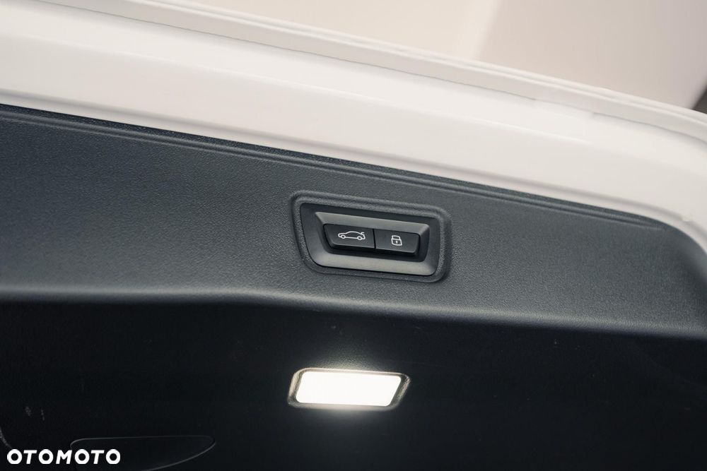 BMW i5 - 39