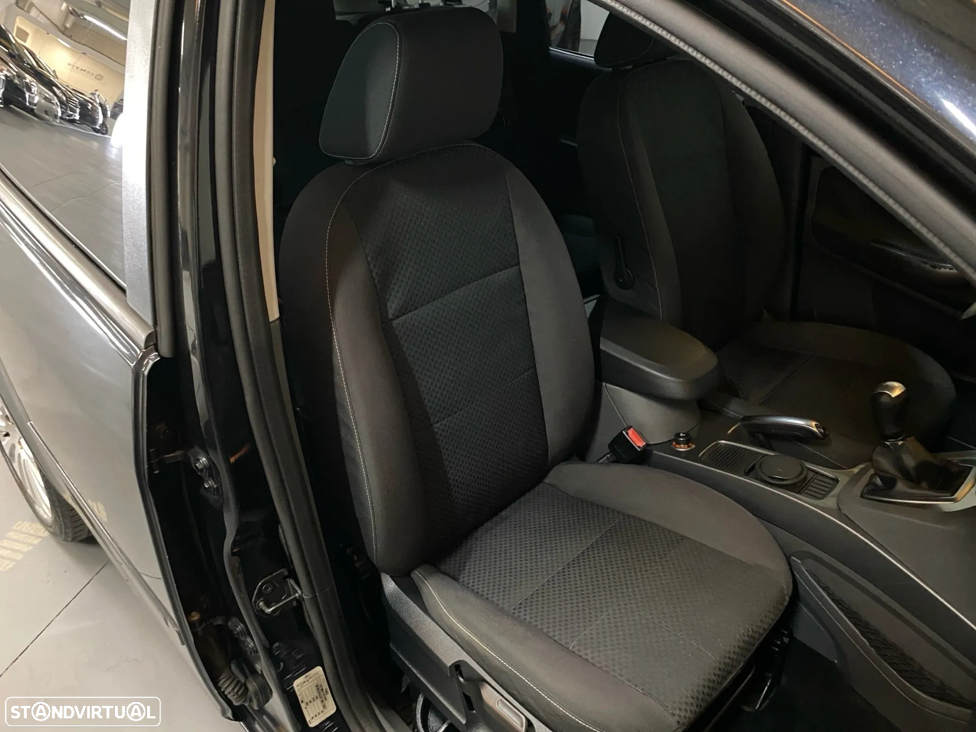 Ford C-Max 1.6 TDCi Titanium - 16