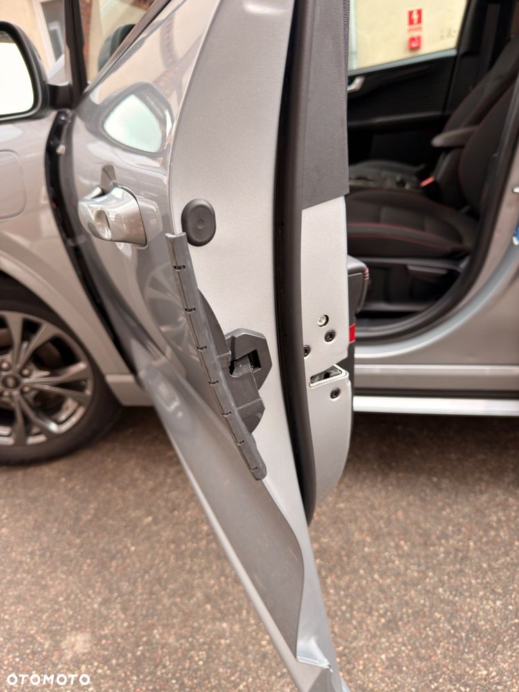 Ford Kuga 2.5P PHEV FWD ST-Line X - 28