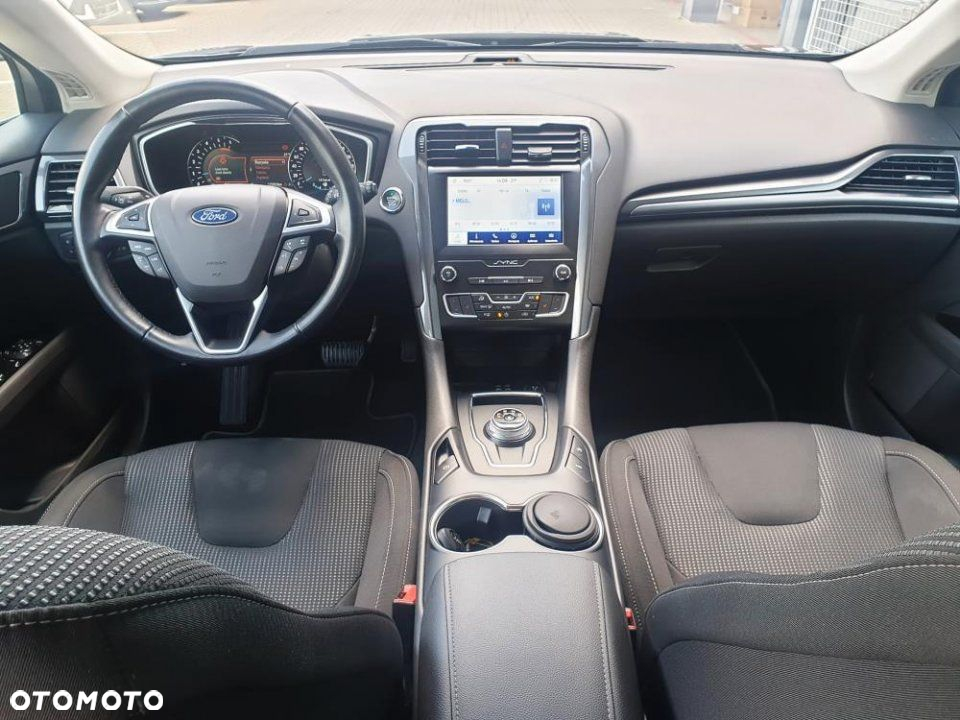Ford Mondeo - 10