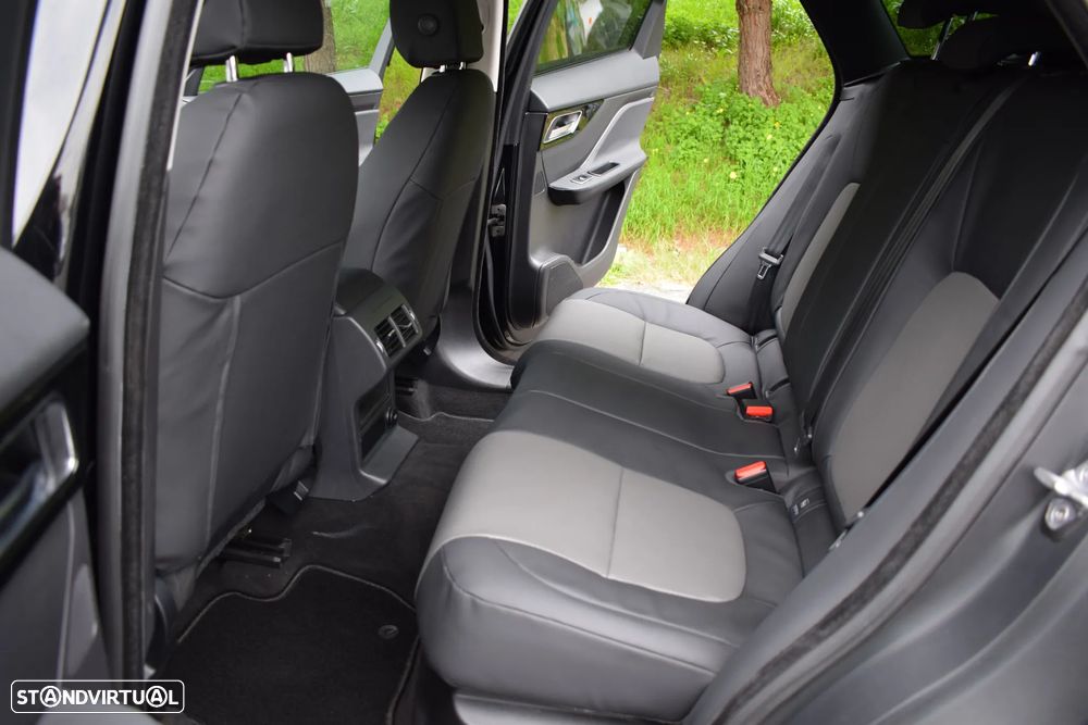 Jaguar F-Pace 2.0 i4D Prestige - 9