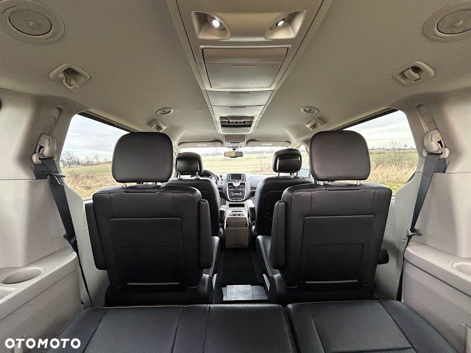 Chrysler Town & Country 3.6 Touring - 16