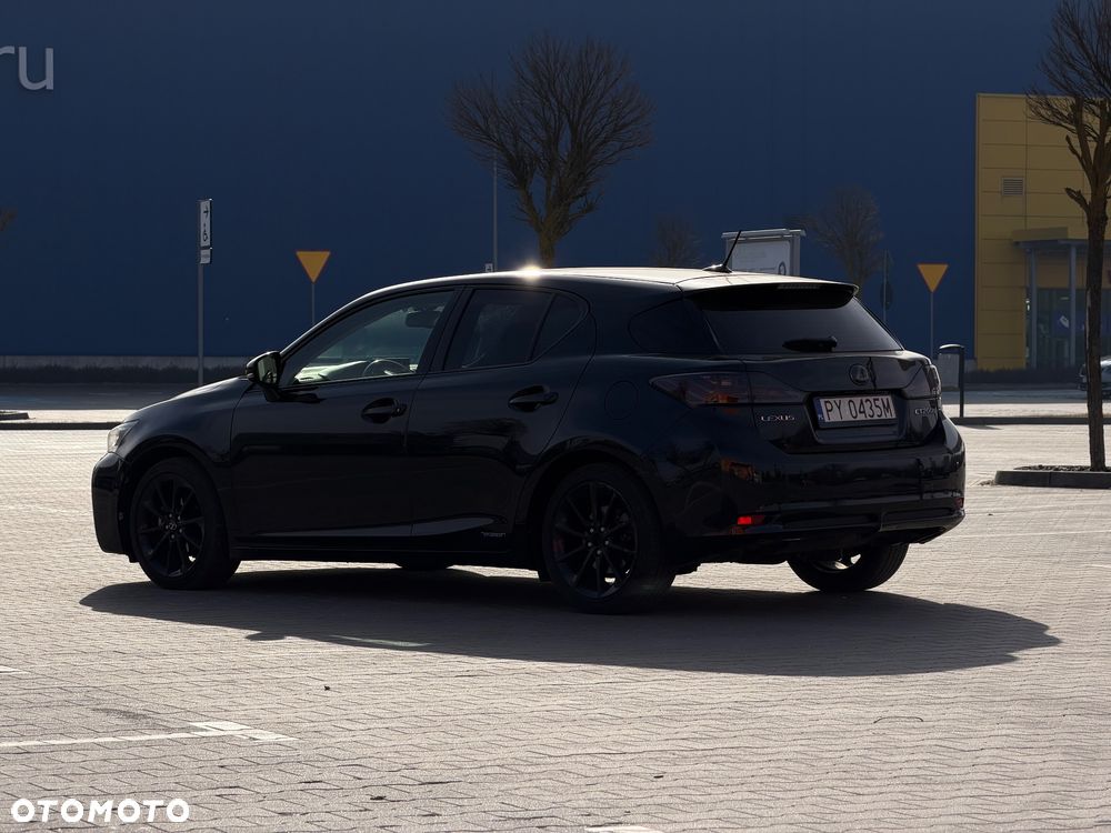 Lexus CT 200h Prestige - 3