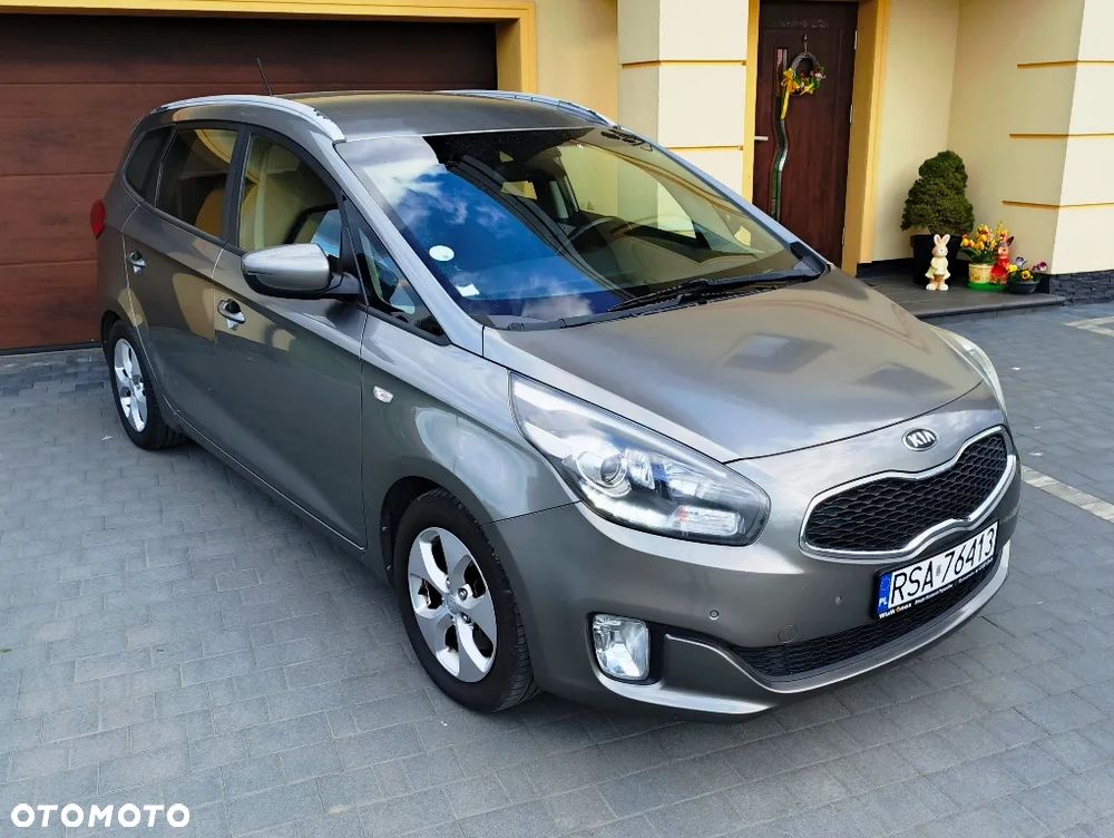 Kia Carens 1.7 CRDi 115 Fifa World Cup Edition - 1