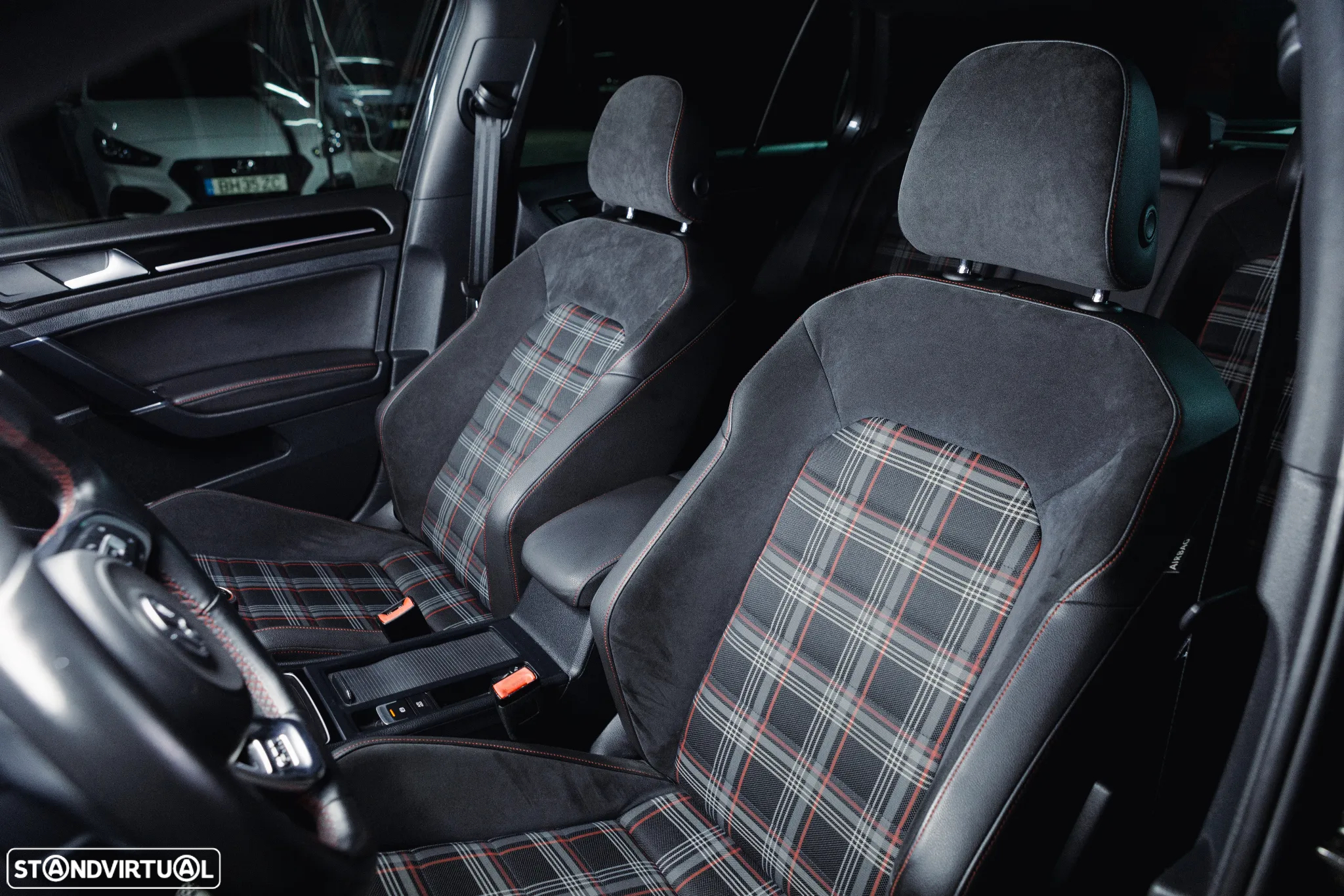 VW Golf 2.0 TSi GTi Performance - 18