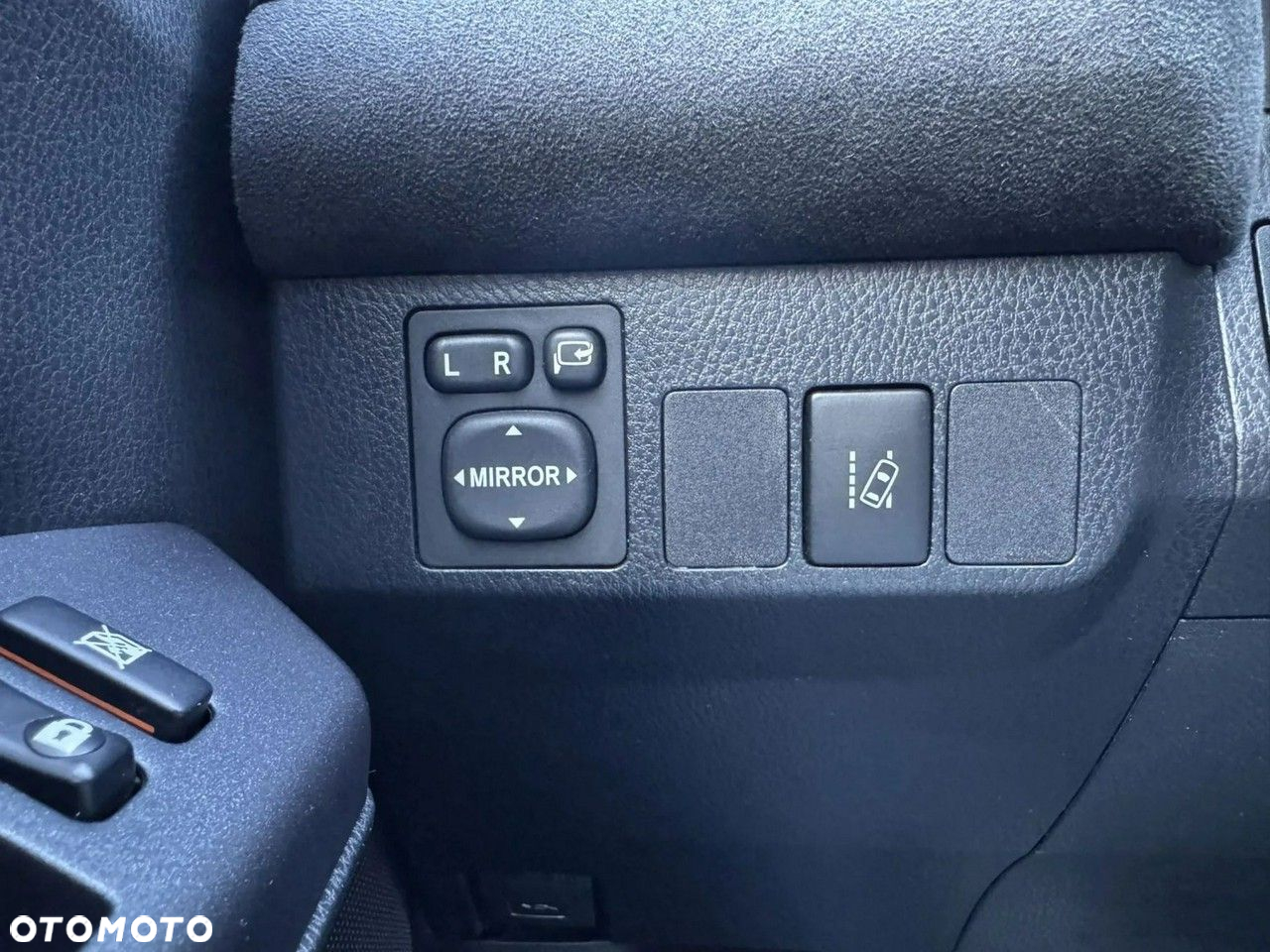Toyota RAV4 - 24