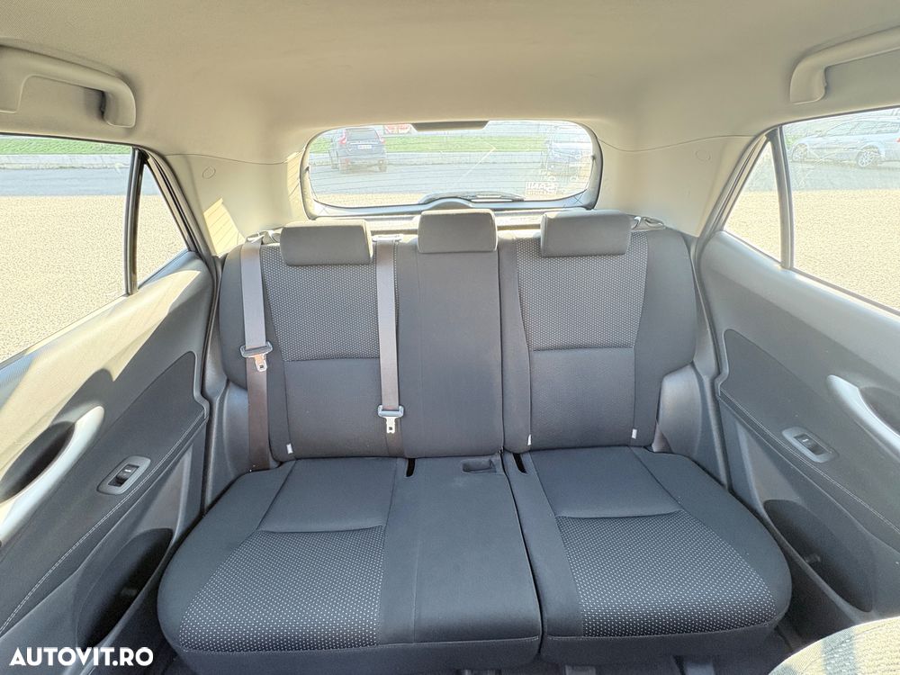 Toyota Auris - 10