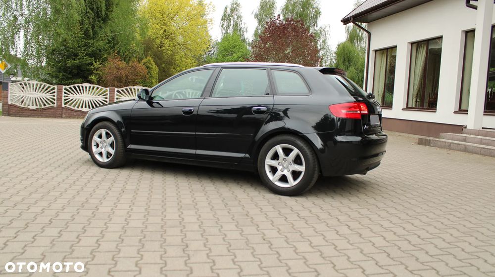 Audi A3 Sportback 1.6 TDI Attraction - 25