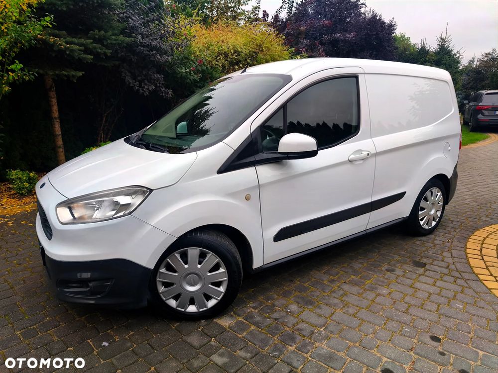 Ford Transit Courier 2014 photo 4