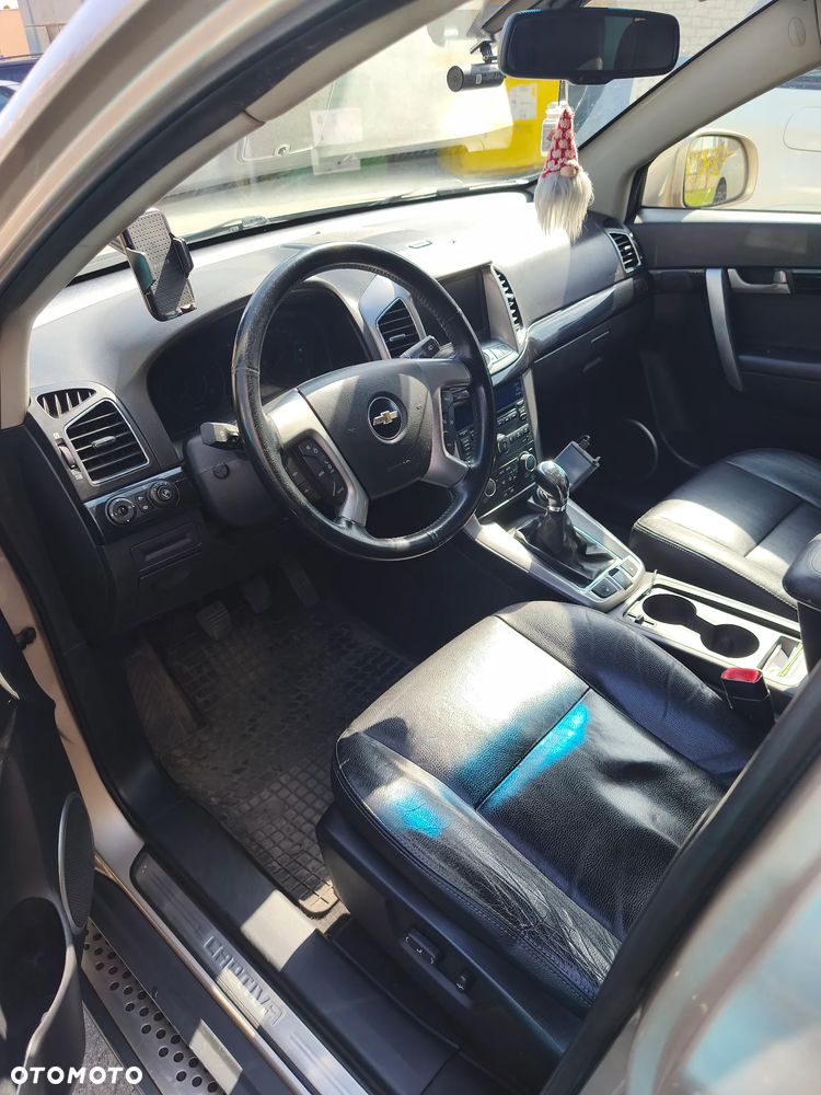 Chevrolet Captiva 2.2 D LTZ - 7