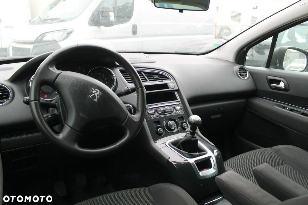 Peugeot 5008 - 11