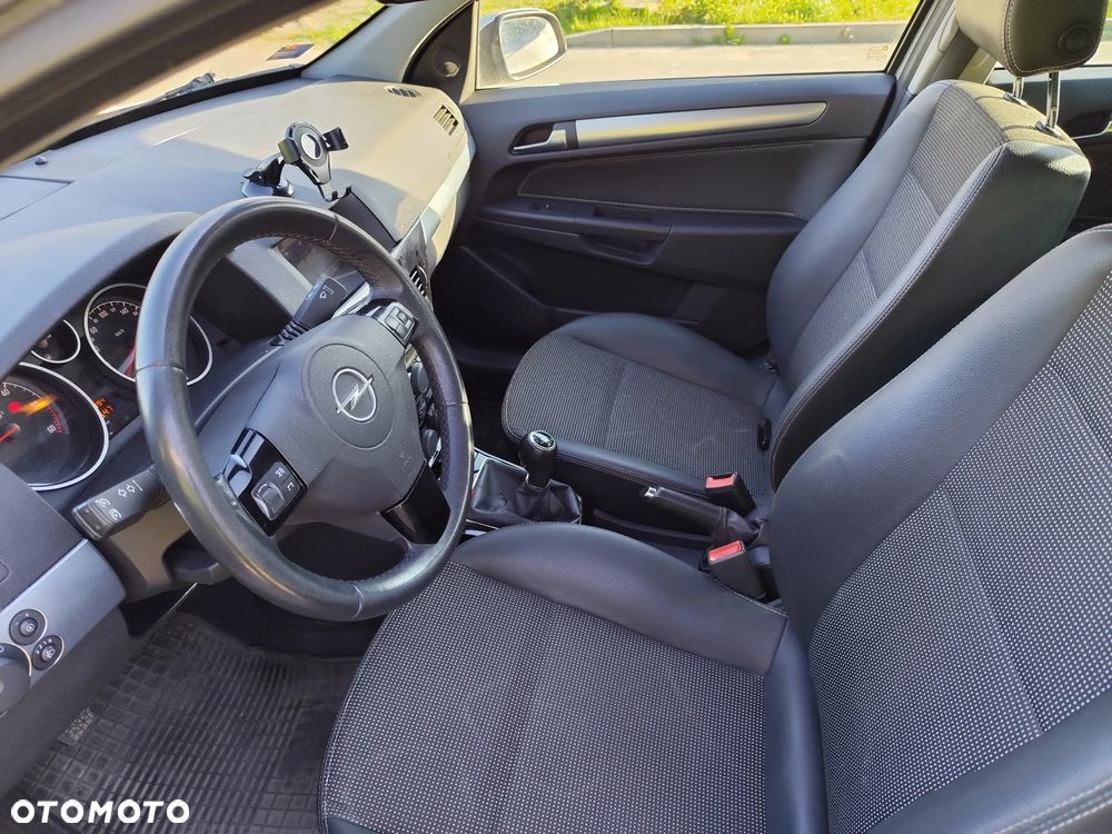 Opel Astra 1.7 CDTI DPF Cosmo - 9