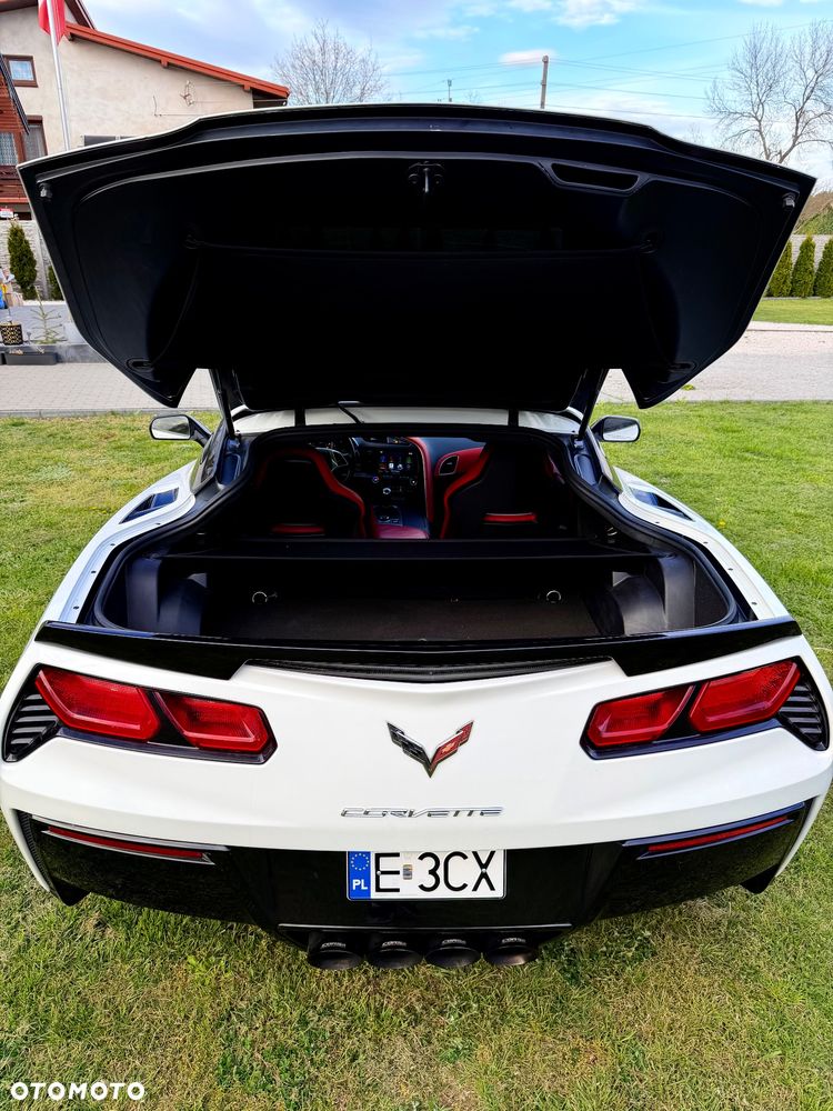 Chevrolet Corvette - 32