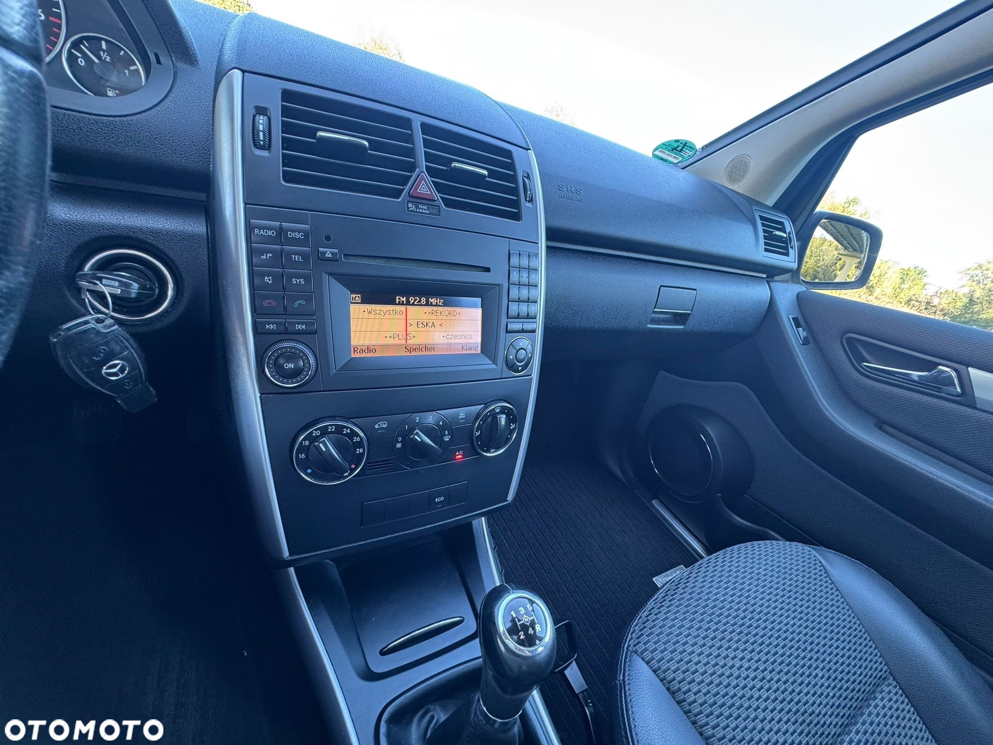 Mercedes-Benz Klasa A 160 BlueEFFICIENCY Special Edition - 34