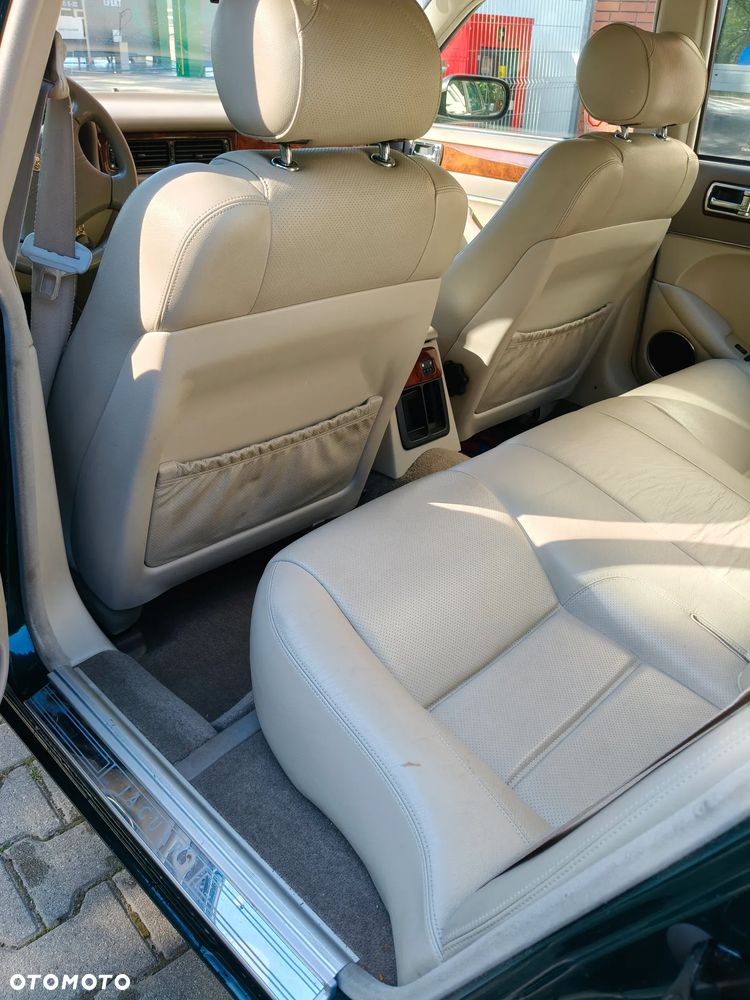 Jaguar XJ - 21
