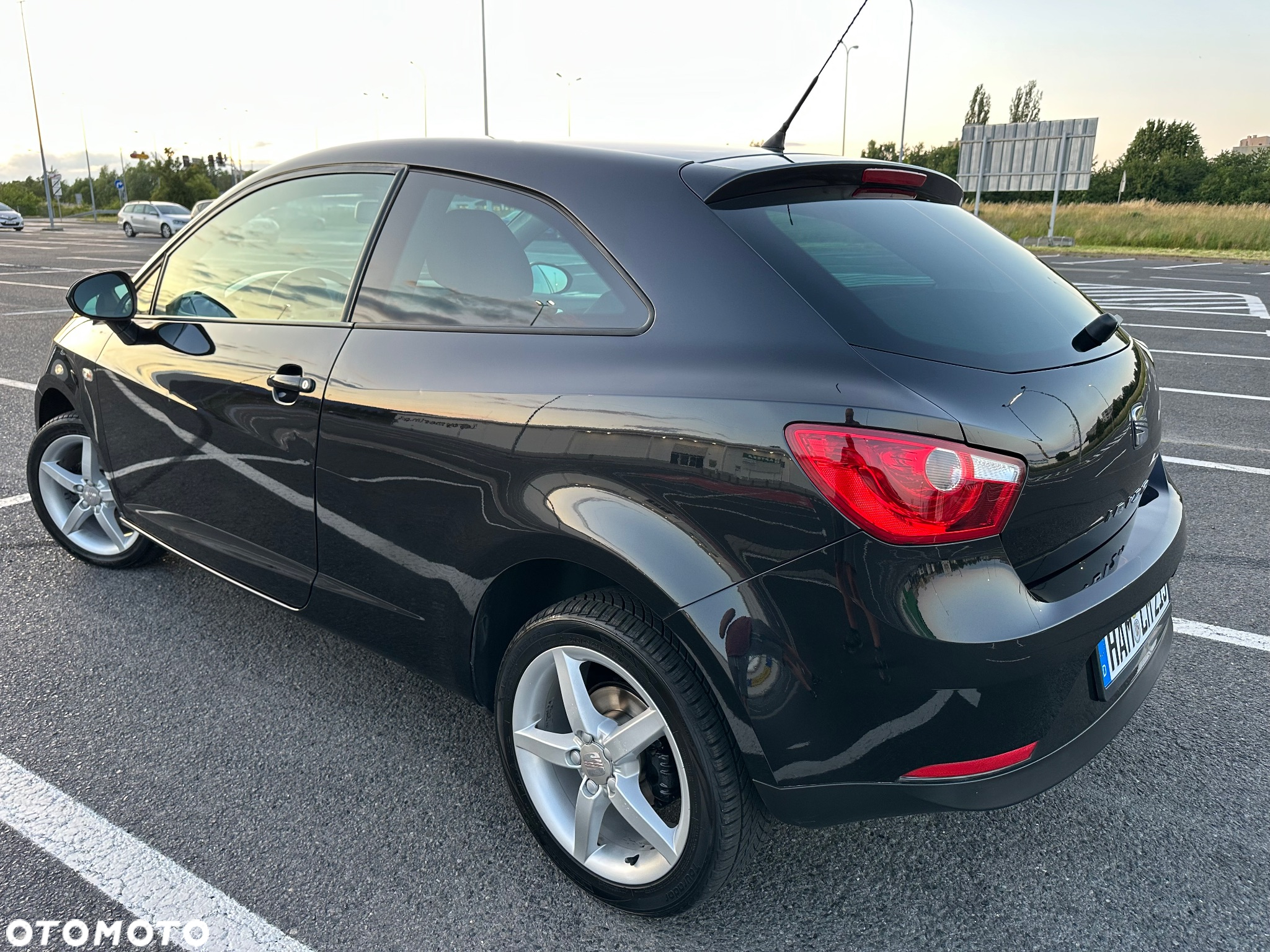 Seat Ibiza SC 1.4 16V Sport - 4
