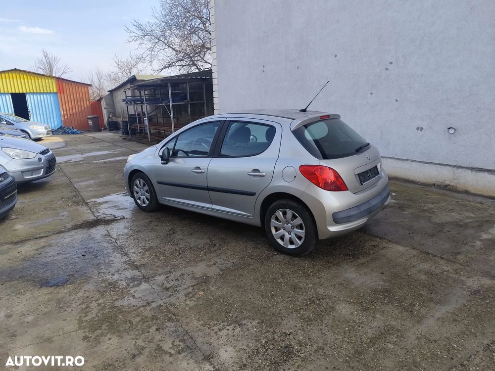 Peugeot 207 75 Filou - 4