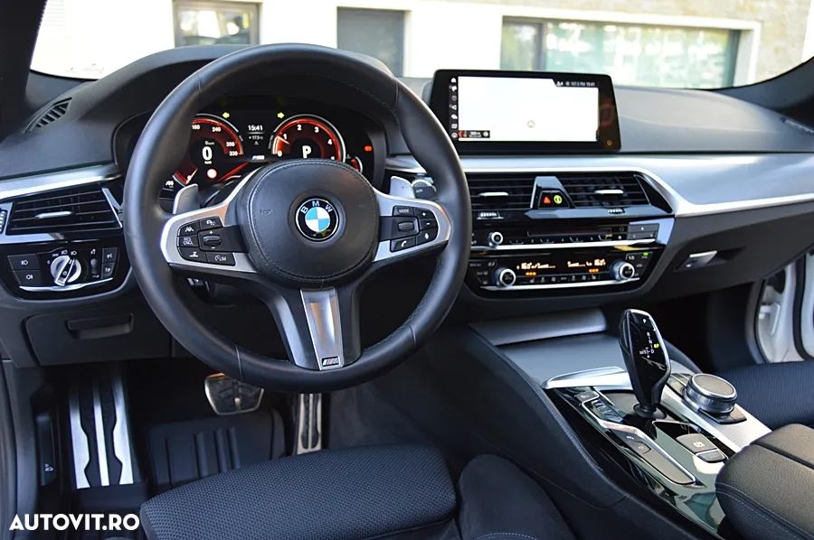 BMW Seria 5 520d xDrive Aut. M Sport Edition - 2