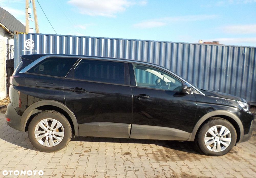 Peugeot 5008 - 8