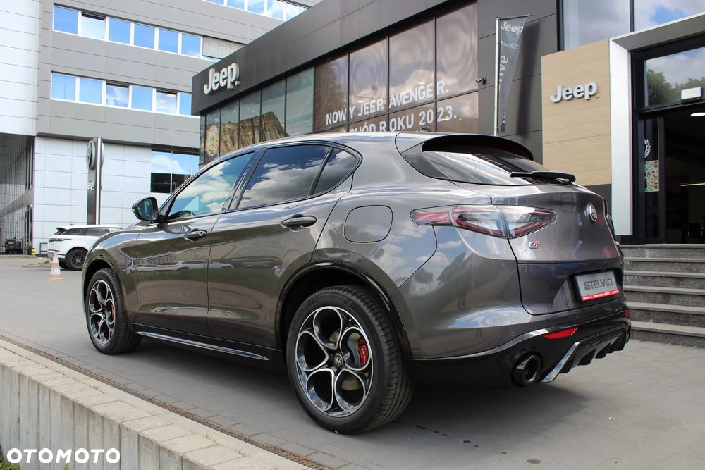 Alfa Romeo Stelvio 2.0 Turbo Veloce Q4 - 14