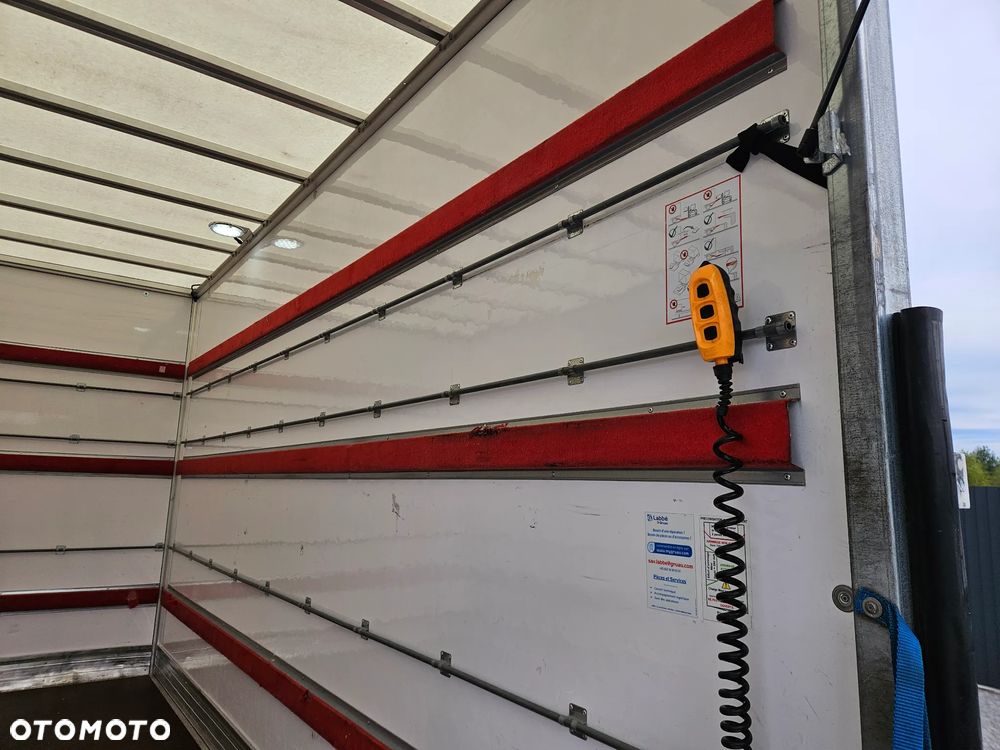 Iveco Daily 35S16 / 3.0 160KM / Kontener 8 palet / Winda 750Kg/ Klima / Bardzo ładny ! - 15