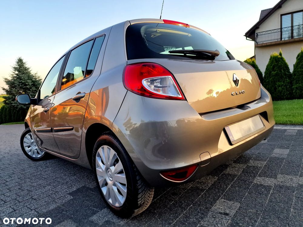Renault Clio 1.2 16V Dynamique - 10