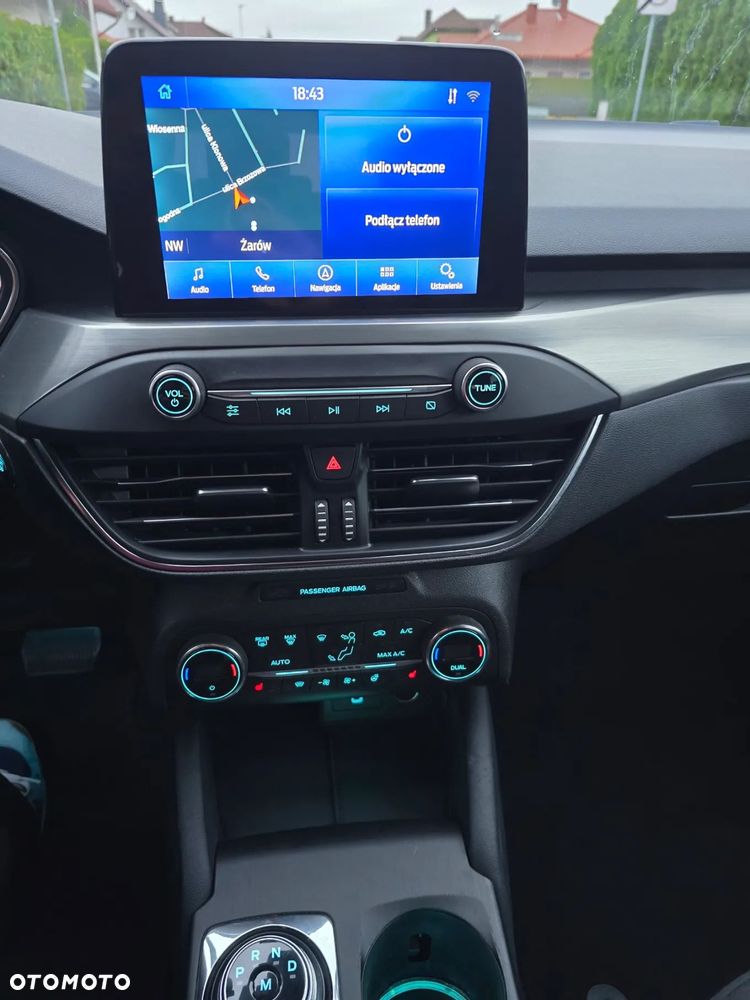 Ford Focus 1.5 EcoBlue Start-Stopp-System TITANIUM - 16