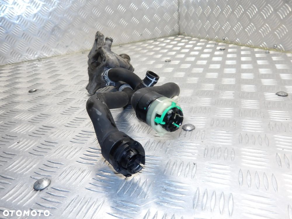 OPEL ASTRA H GTC 1.7CDTI OBUDOWA TERMOSTATU - 4