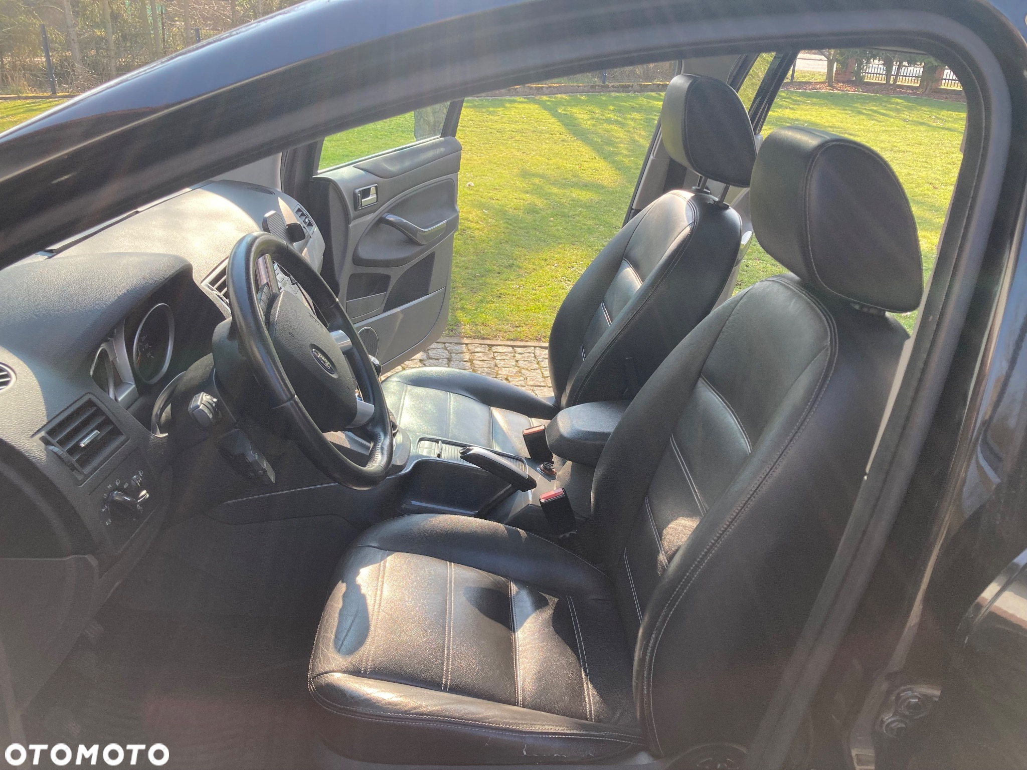 Ford Kuga 2.0 TDCi 4x4 Titanium - 25