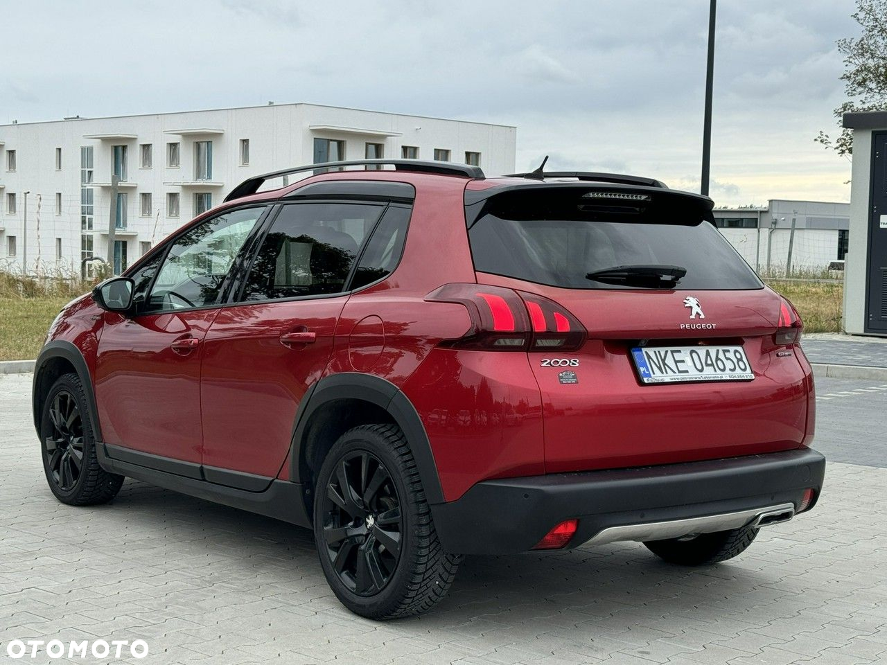 Peugeot 2008 - 8