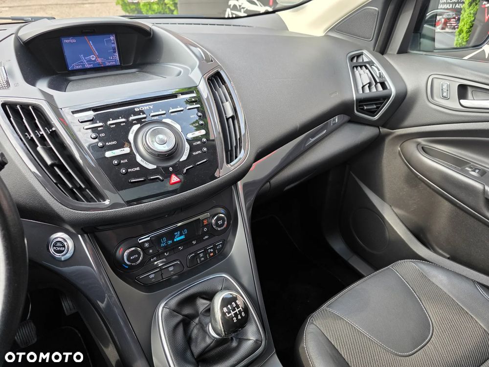 Ford Kuga 2.0 TDCi 2x4 Titanium - 22