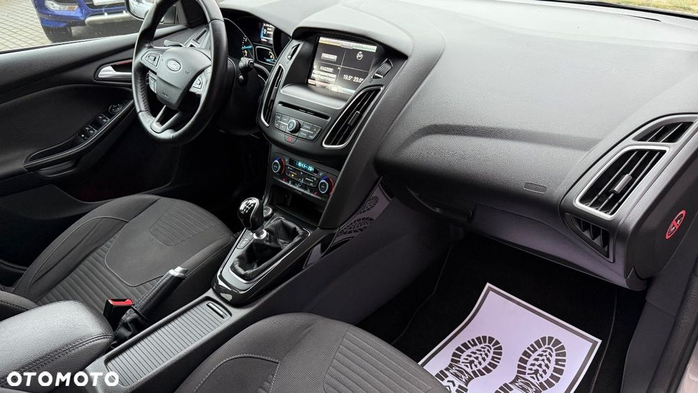 Ford Focus - 18