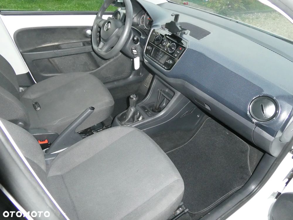 Volkswagen up! 1.0 Beats - 15