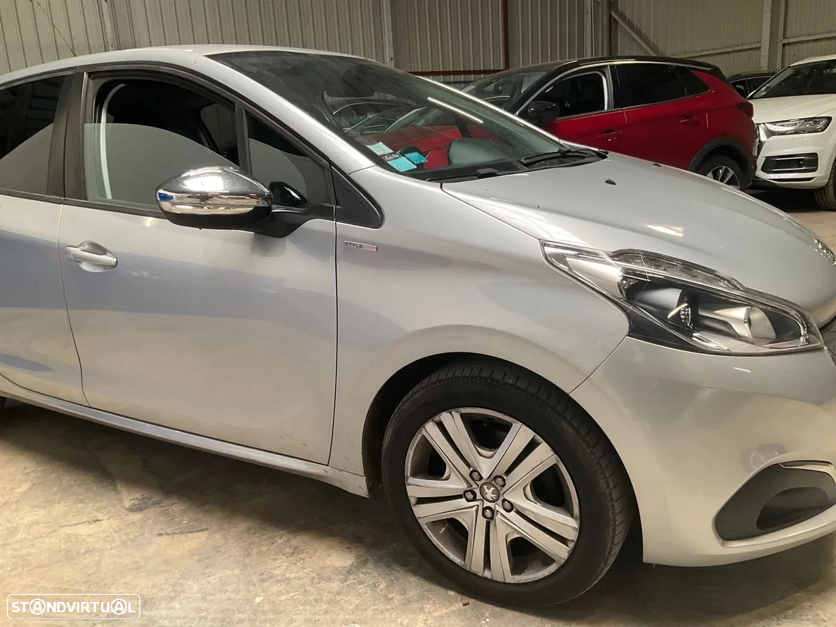 Peugeot 208 82 VTI Style - 4
