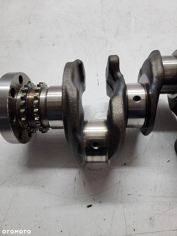 BMW E81 E87 E90 E60 F10 N47 N47D20C WAŁ KORBOWY 6738513 - 3