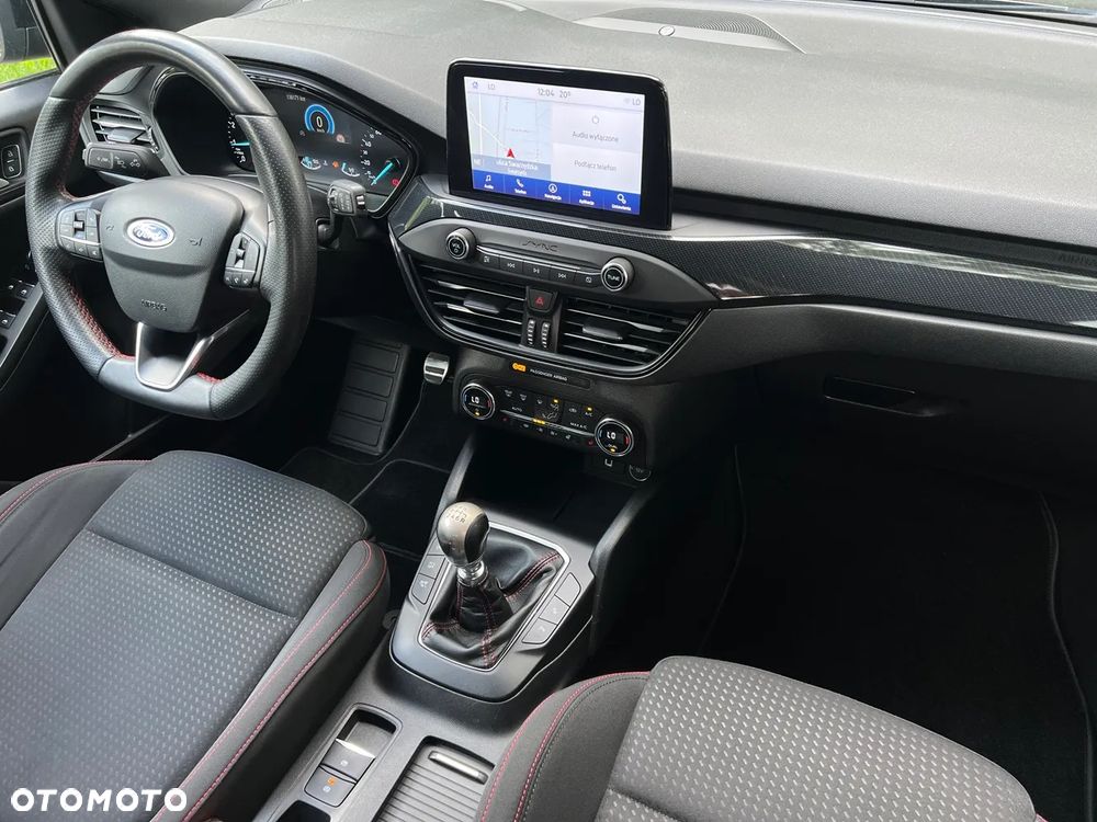 Ford Focus 1.0 EcoBoost STart-Stopp-System ST-LINE X - 24