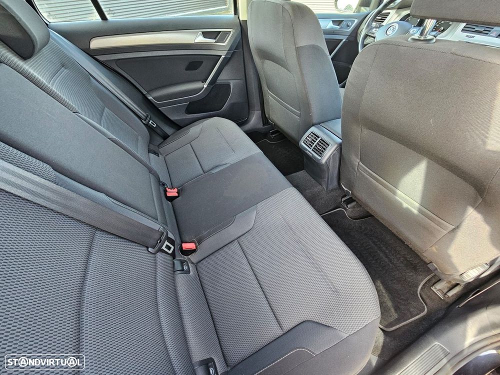 VW Golf Variant 1.6 TDi Confortline - 22