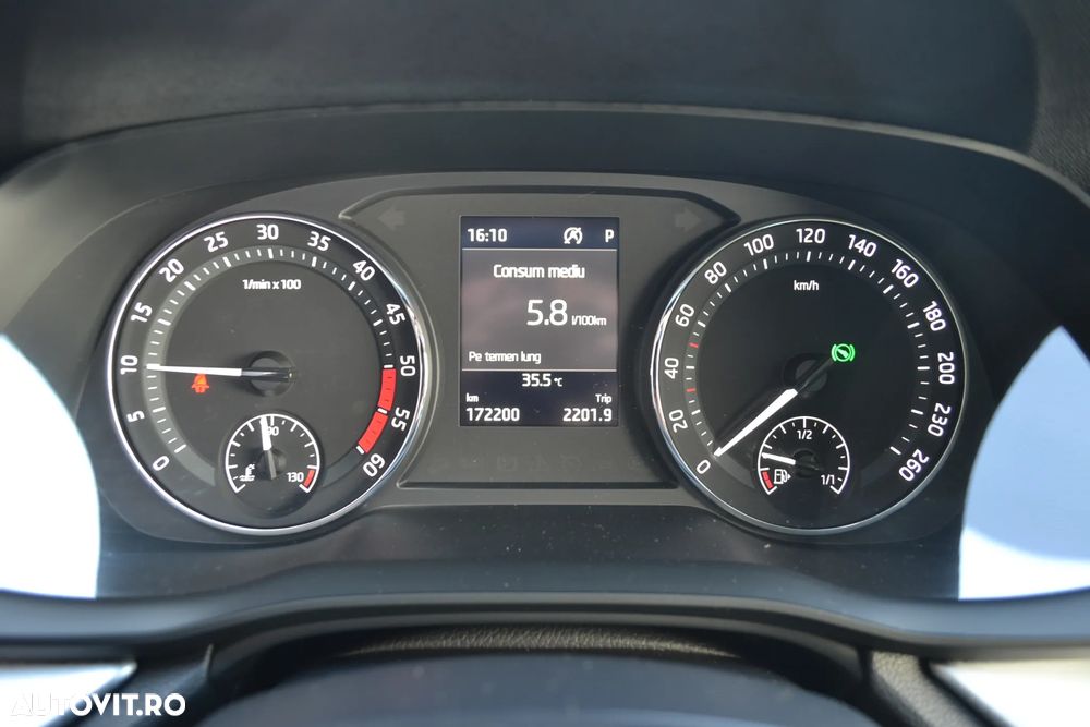 Skoda Octavia 2.0 TDI DSG Tour - 18