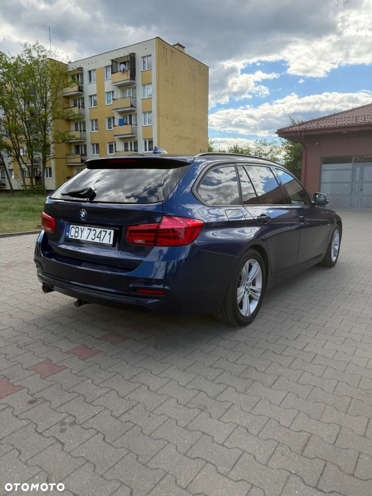 BMW Seria 3 318d Sport Line - 3
