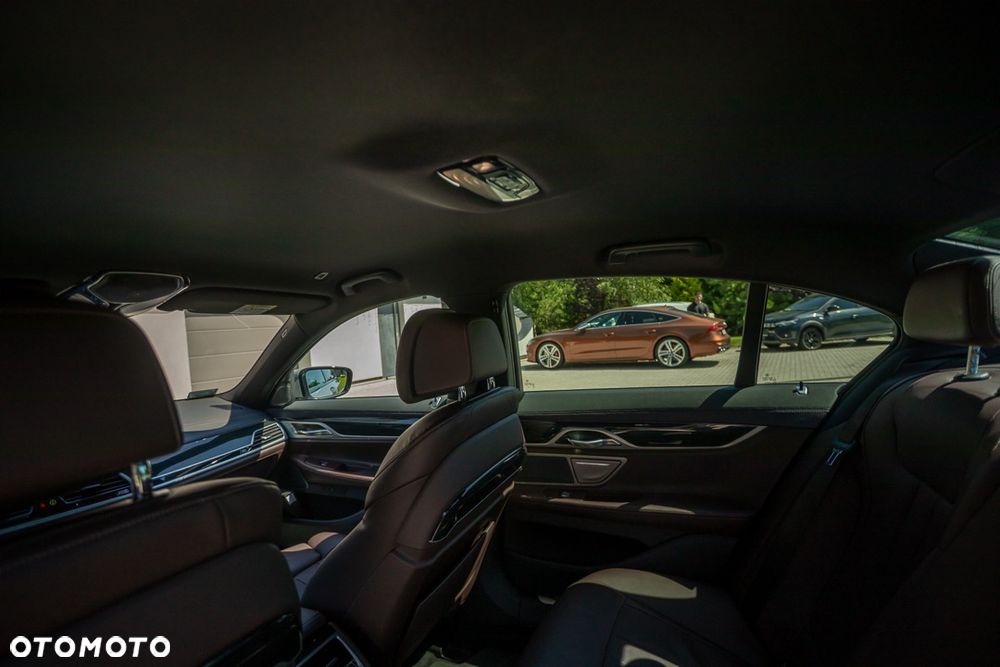 BMW Seria 7 - 21
