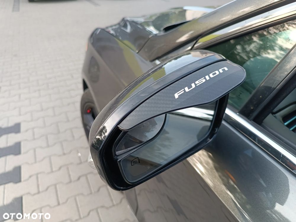 Ford Fusion - 6