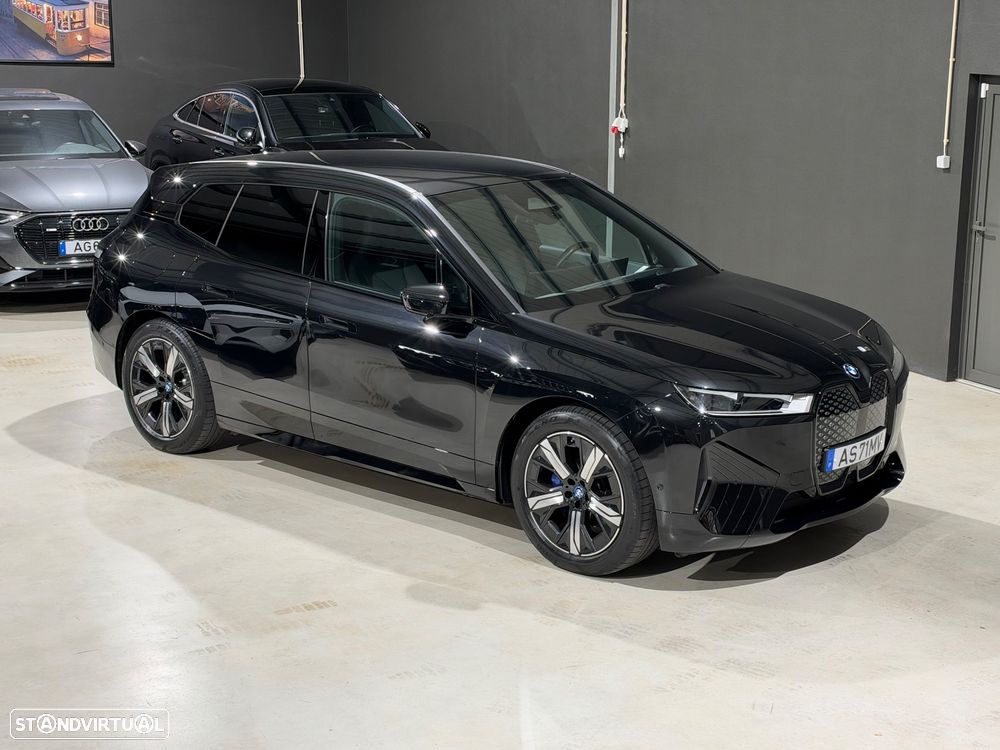 BMW iX xDrive 40 Pack Desportivo - 3