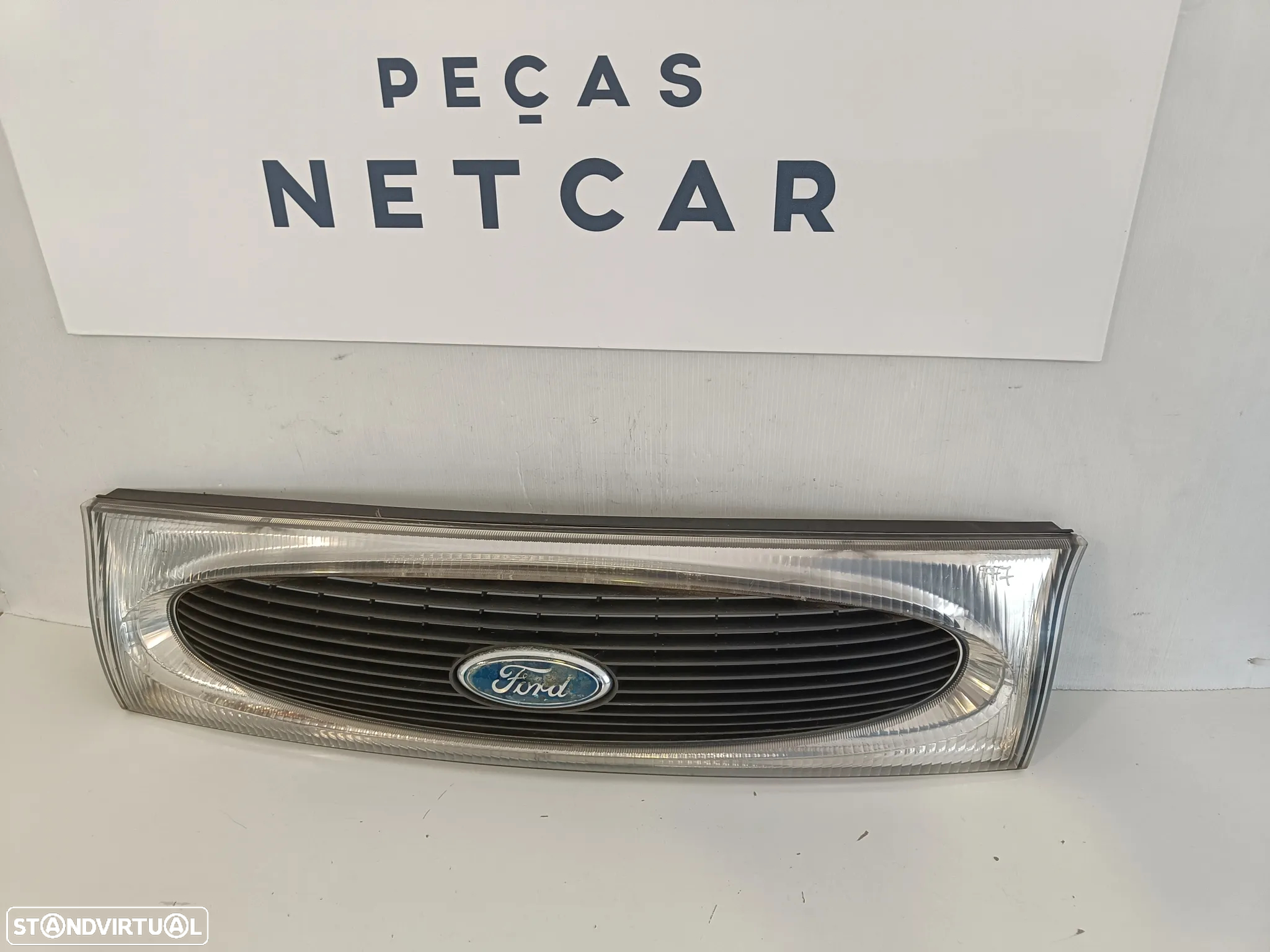 Grelha Frontal Ford Fiesta 1998 - 2