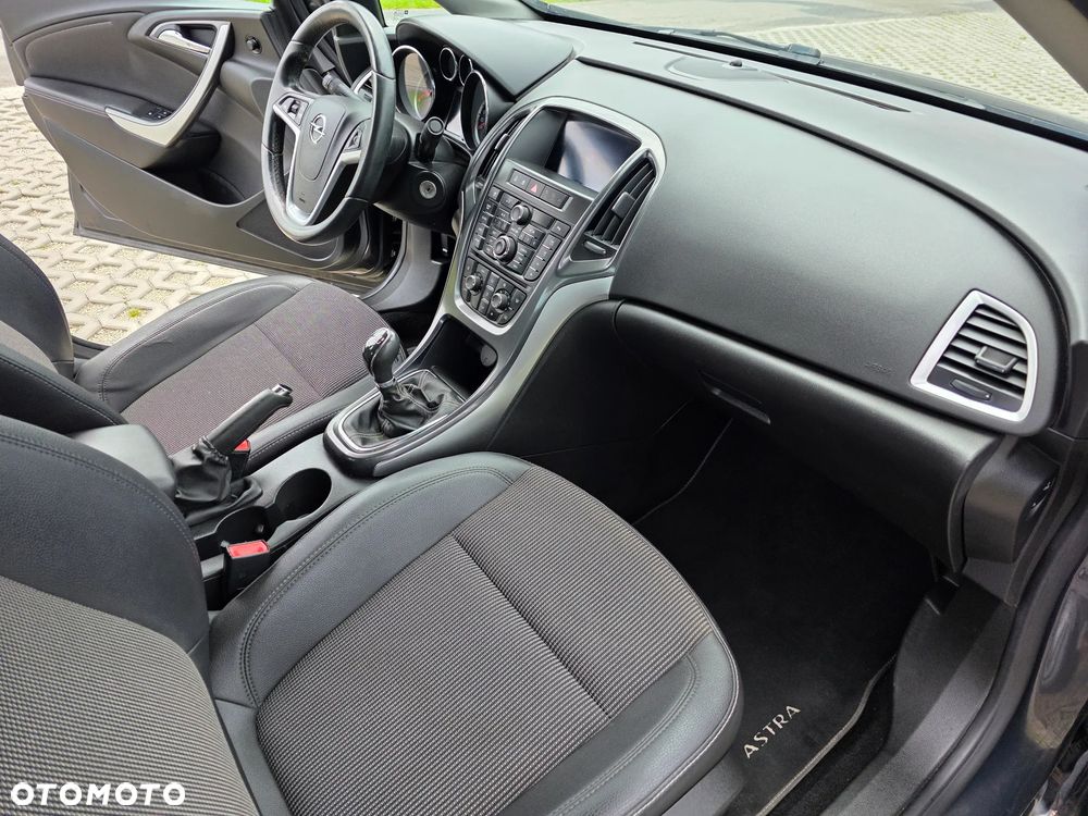 Opel Astra 1.6 NAVI - 14