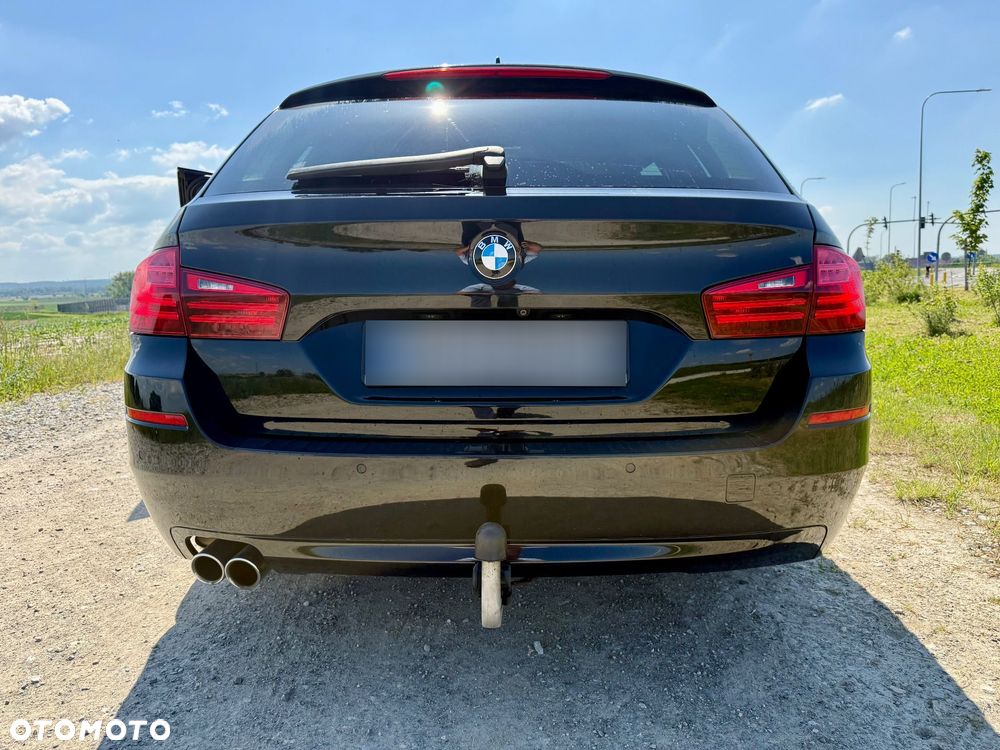 BMW Seria 5 530d xDrive - 14