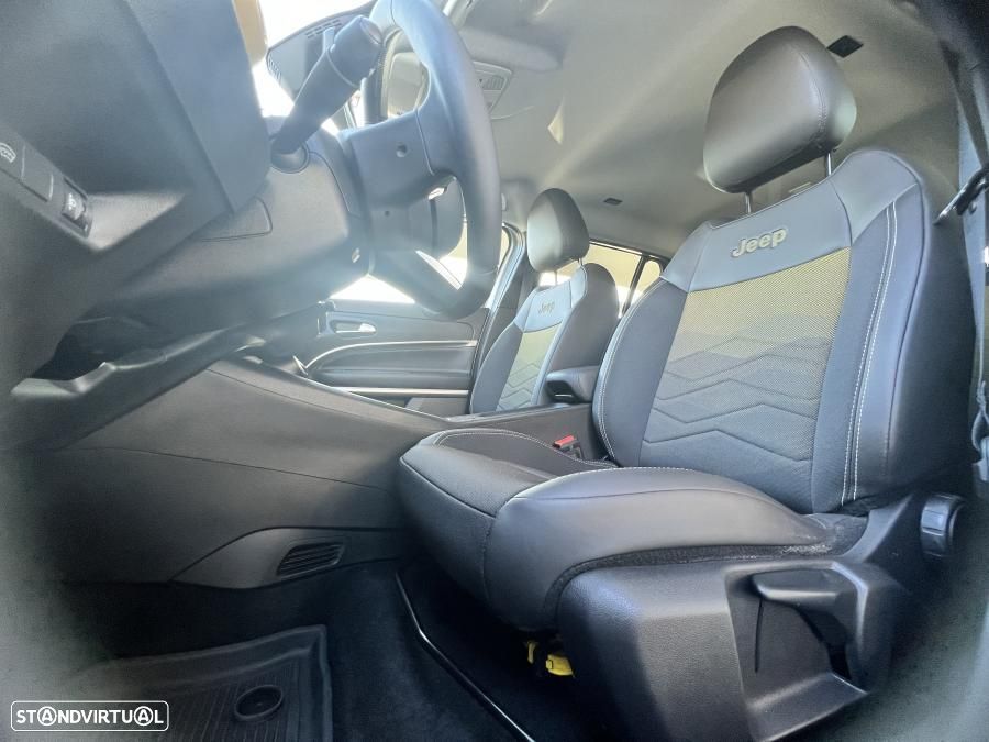 Jeep Avenger 54 kWh Summit - 23