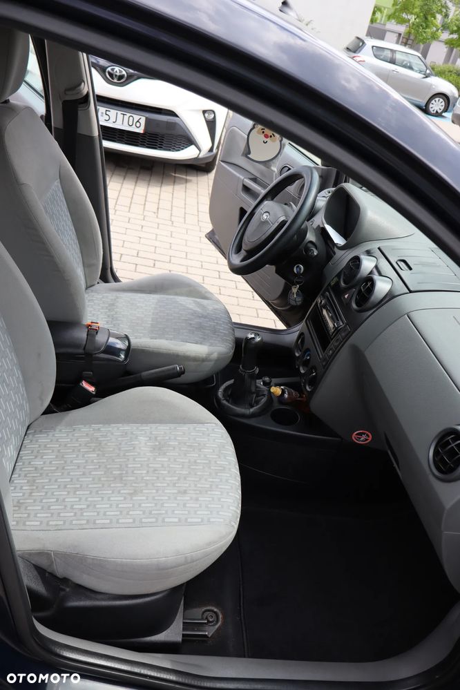 Ford Fusion 1.4 Ambiente - 10