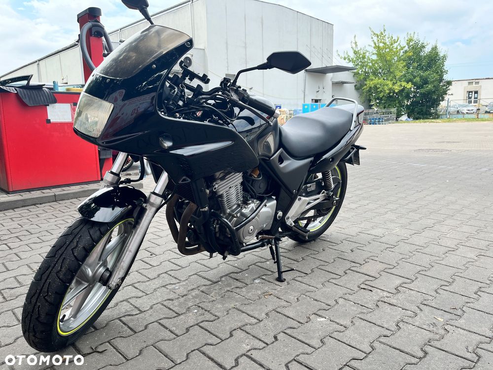 Honda CB - 2