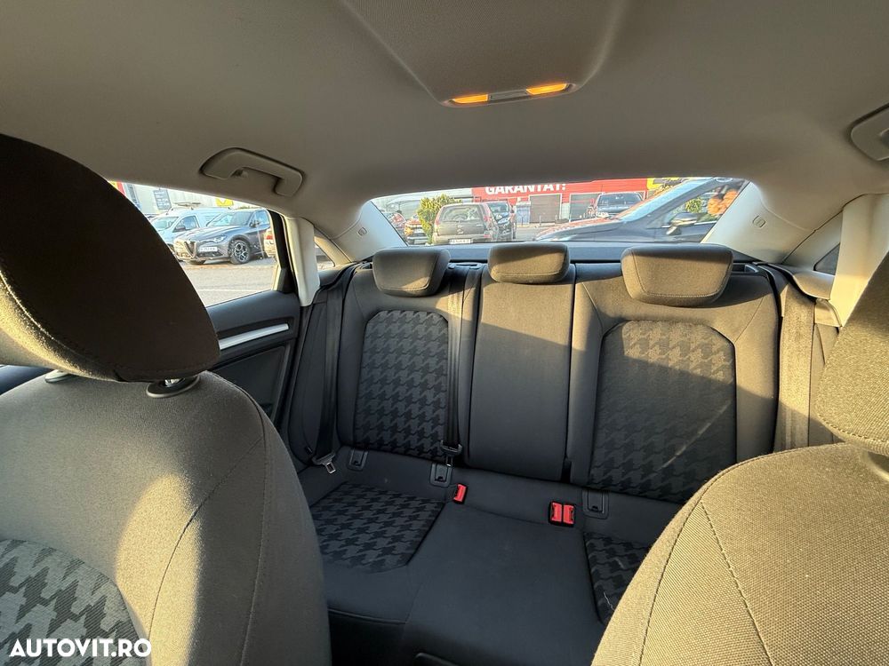 Audi A3 1.6 TDI clean Stronic Attraction - 10