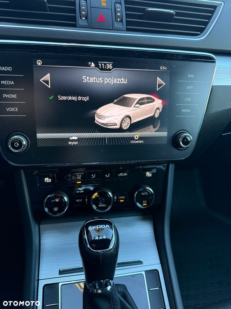 Skoda Superb 2.0 TDI SCR 4x4 Ambition DSG - 10